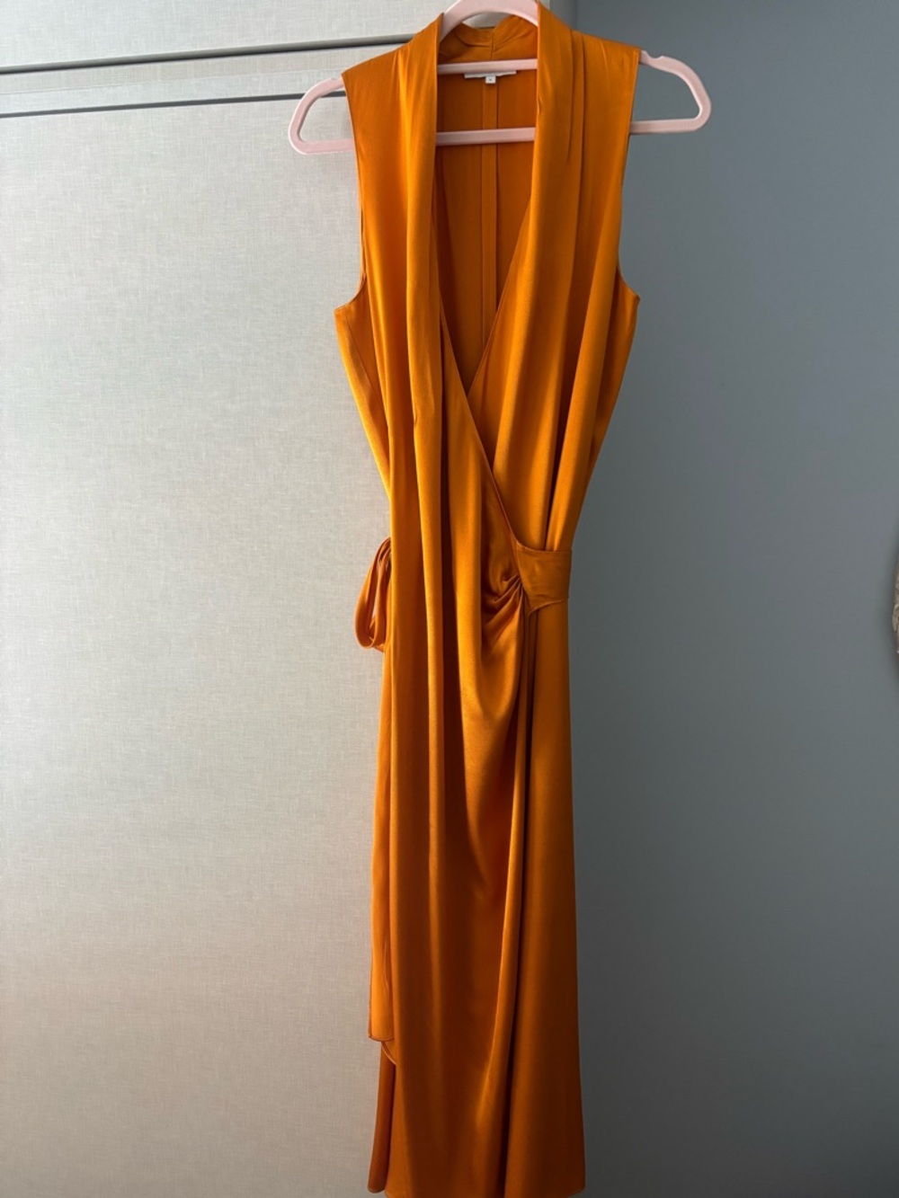 Vince Satin Wrap Midi Dress in Golden Orange size M - Picture 3 of 6